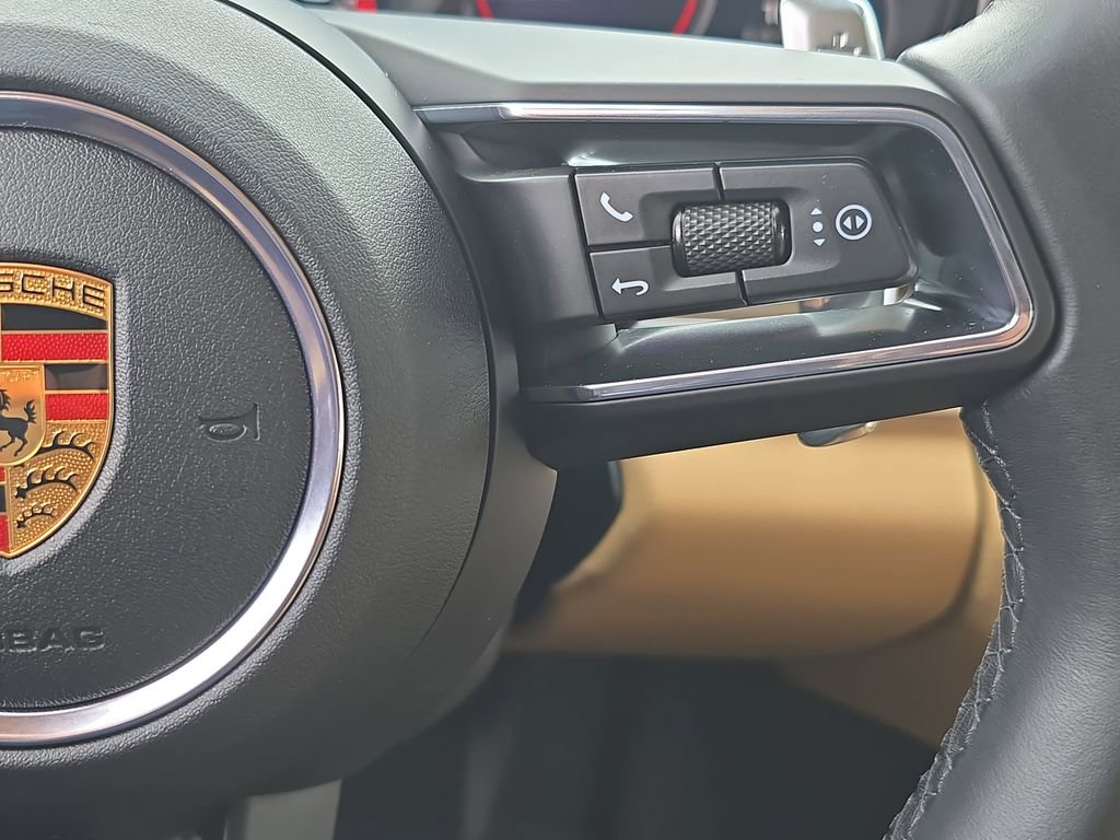 Used 2023 Porsche Panamera image 21