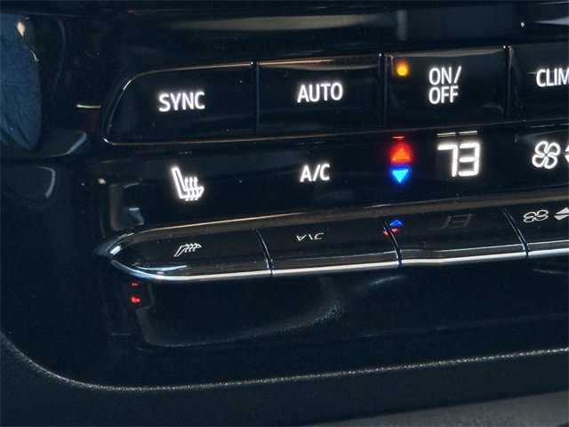 Used 2025 Buick Encore GX Avenir image 18