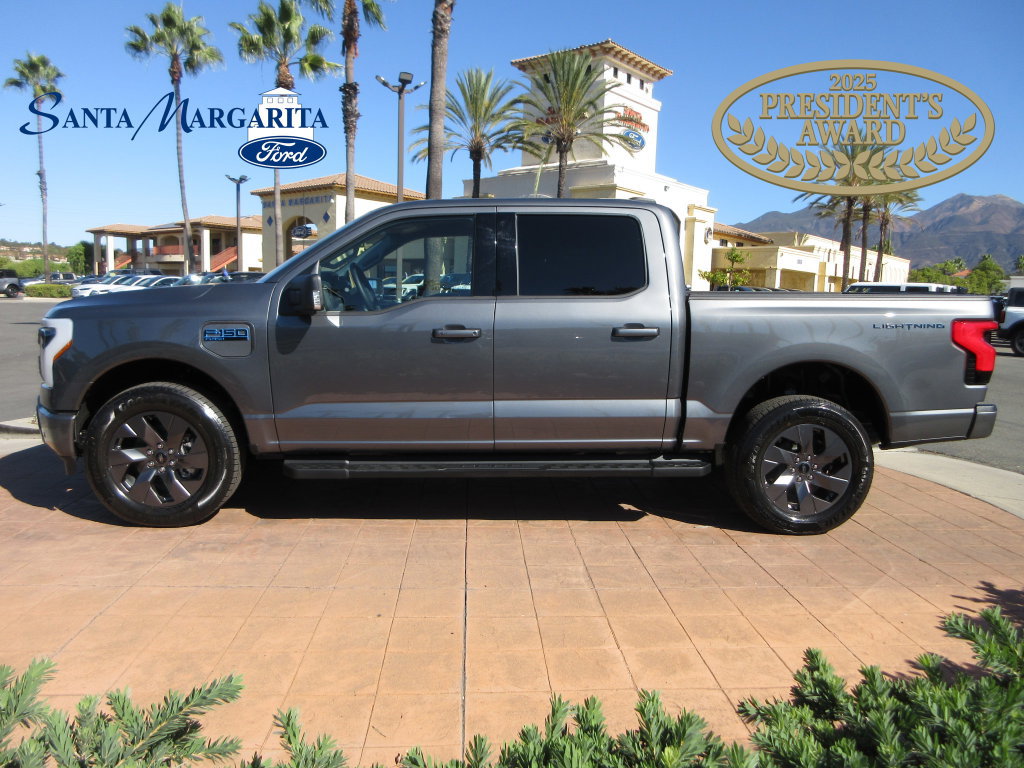 Certified 2025 Ford F150 Lightning Flash AWD/4WD image 1