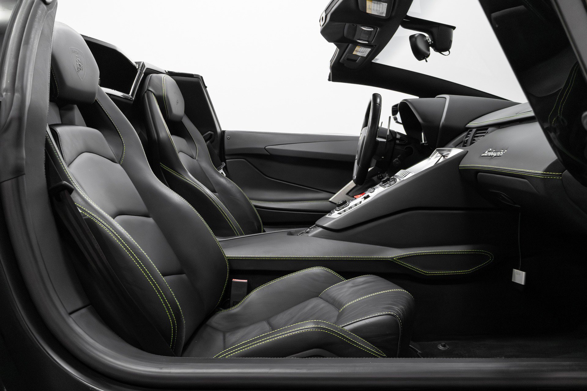 Used 2015 Lamborghini Aventador LP 700-4 image 23