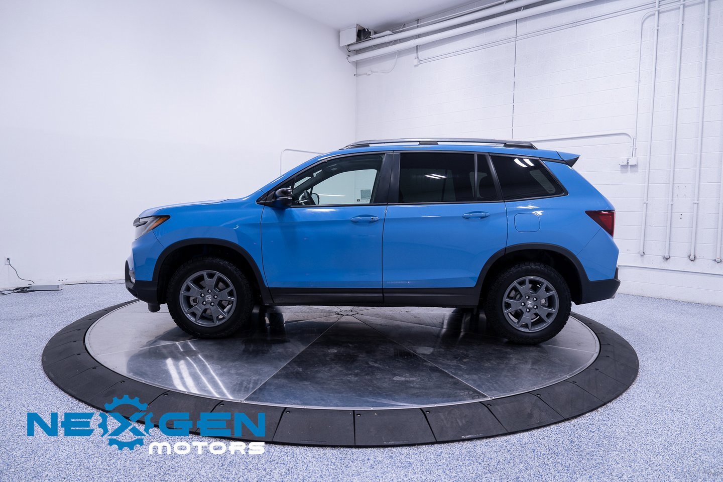 Used 2025 Honda Passport TrailSport image 30