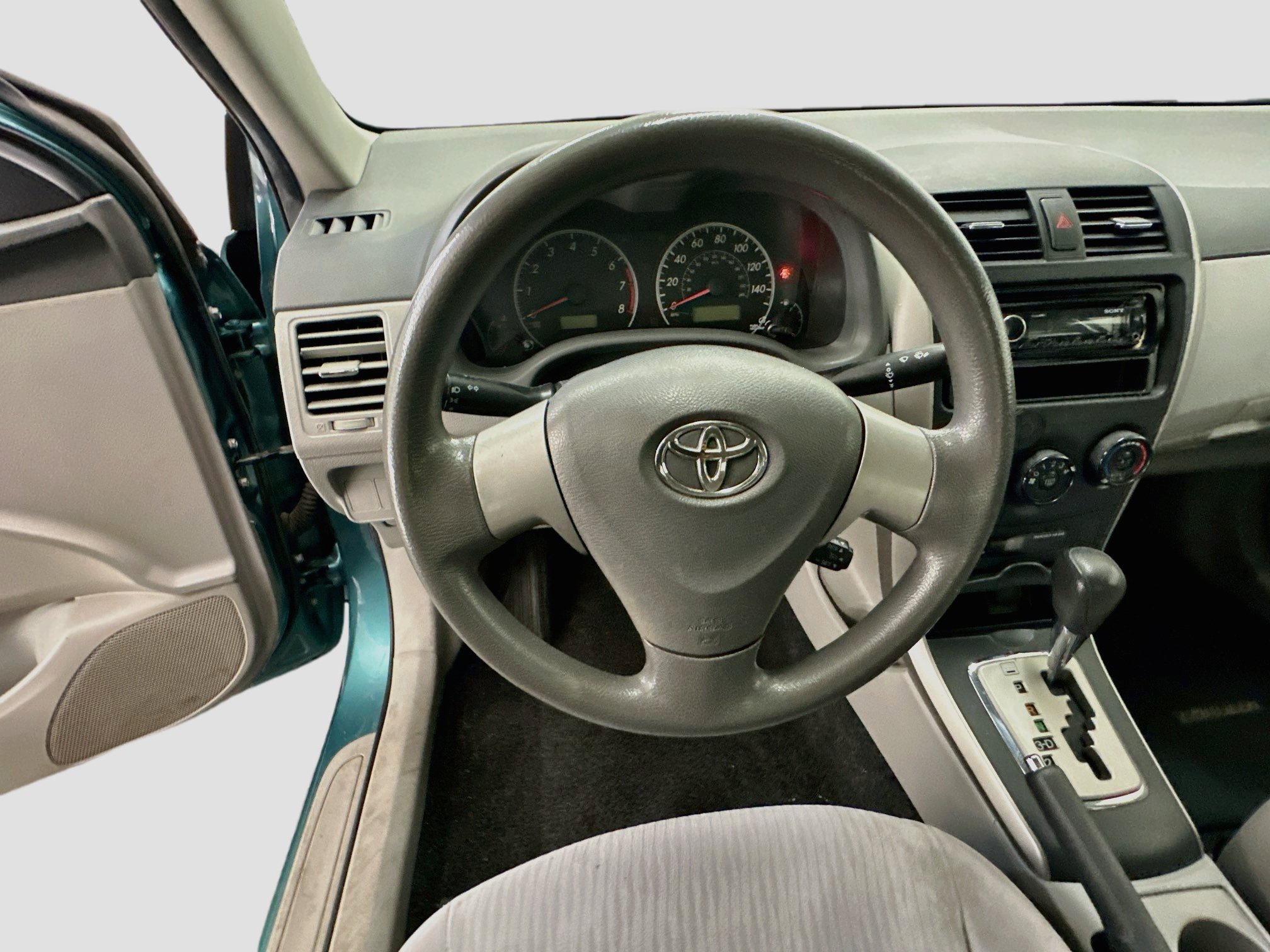 Used 2010 Toyota Corolla LE w/ All Weather Guard Pkg FWD image 18