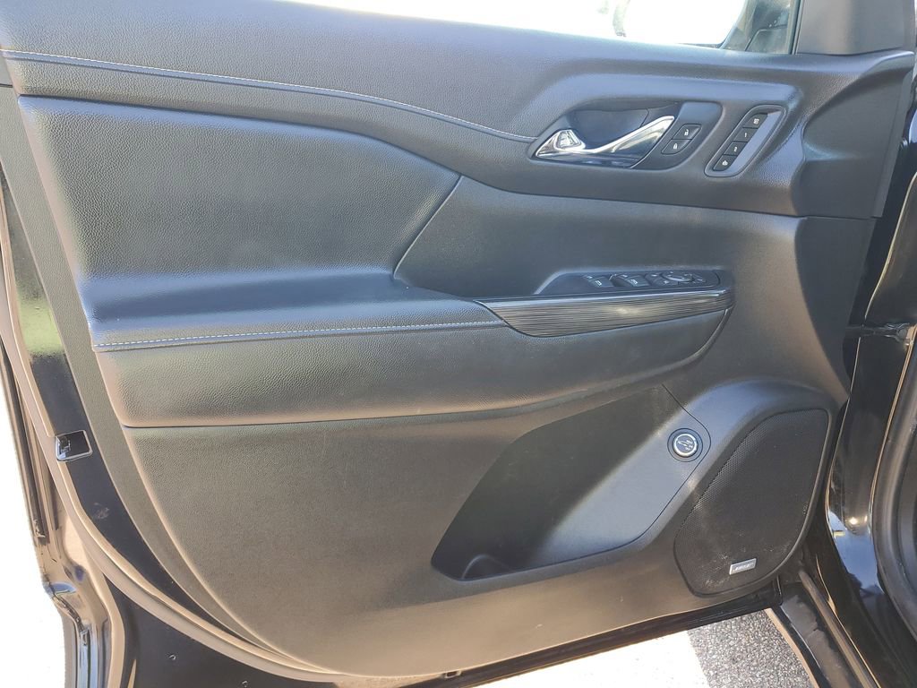 Used 2020 GMC Acadia SLT w/ Premium Package image 14