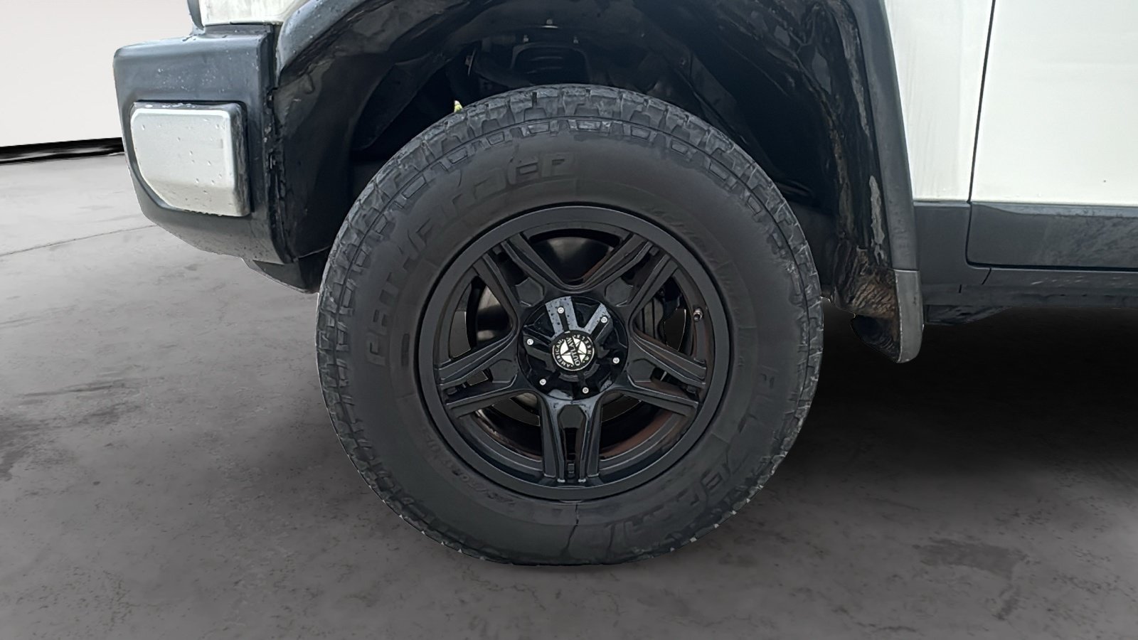 Used 2012 Toyota FJ Cruiser 2WD w/ Convenience Pkg image 28