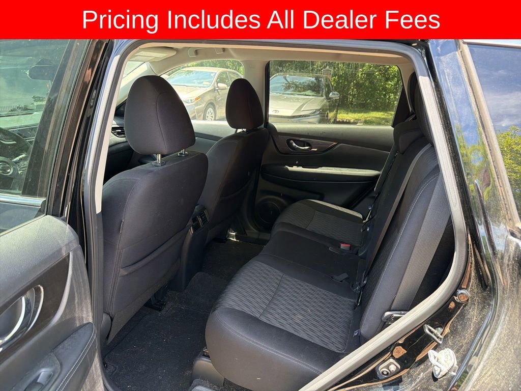 Used 2020 Nissan Rogue SV AWD/4WD image 3