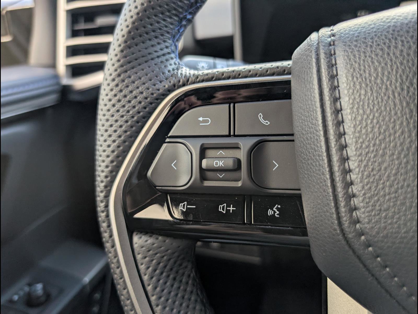 Used 2026 Toyota Sequoia Platinum image 22