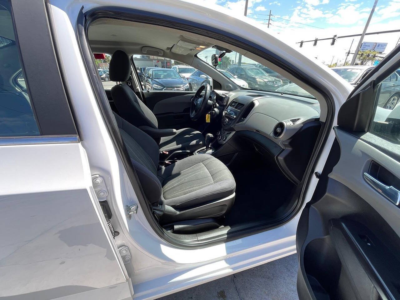 Used 2014 Chevrolet Sonic LT FWD image 12