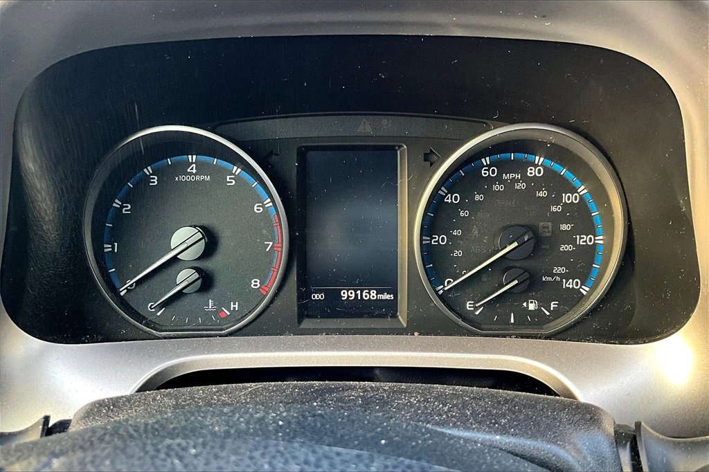 Used 2018 Toyota RAV4 LE w/ Carpet Mat Package image 17