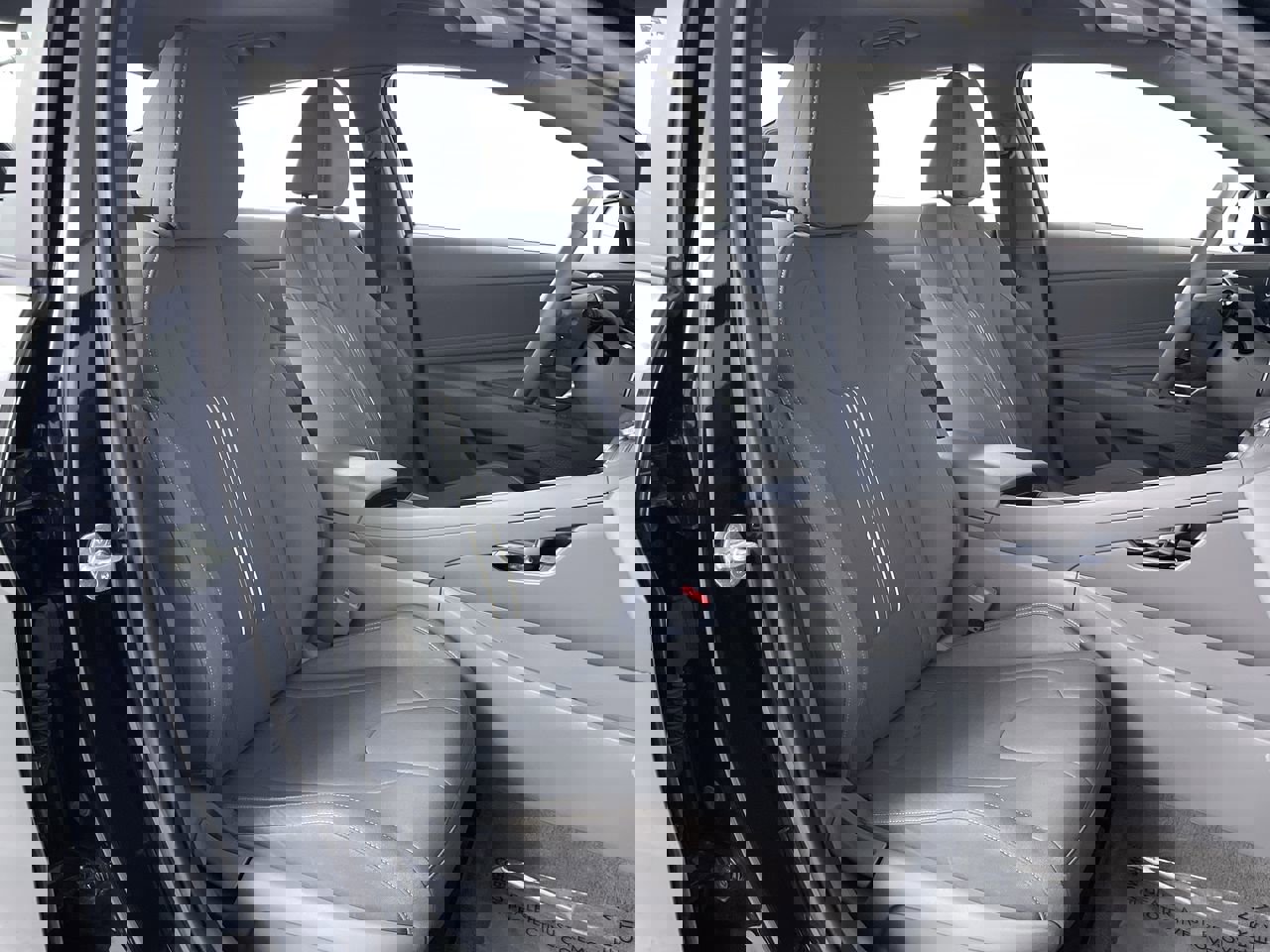 Used 2023 Hyundai Elantra SEL w/ Convenience Package image 24