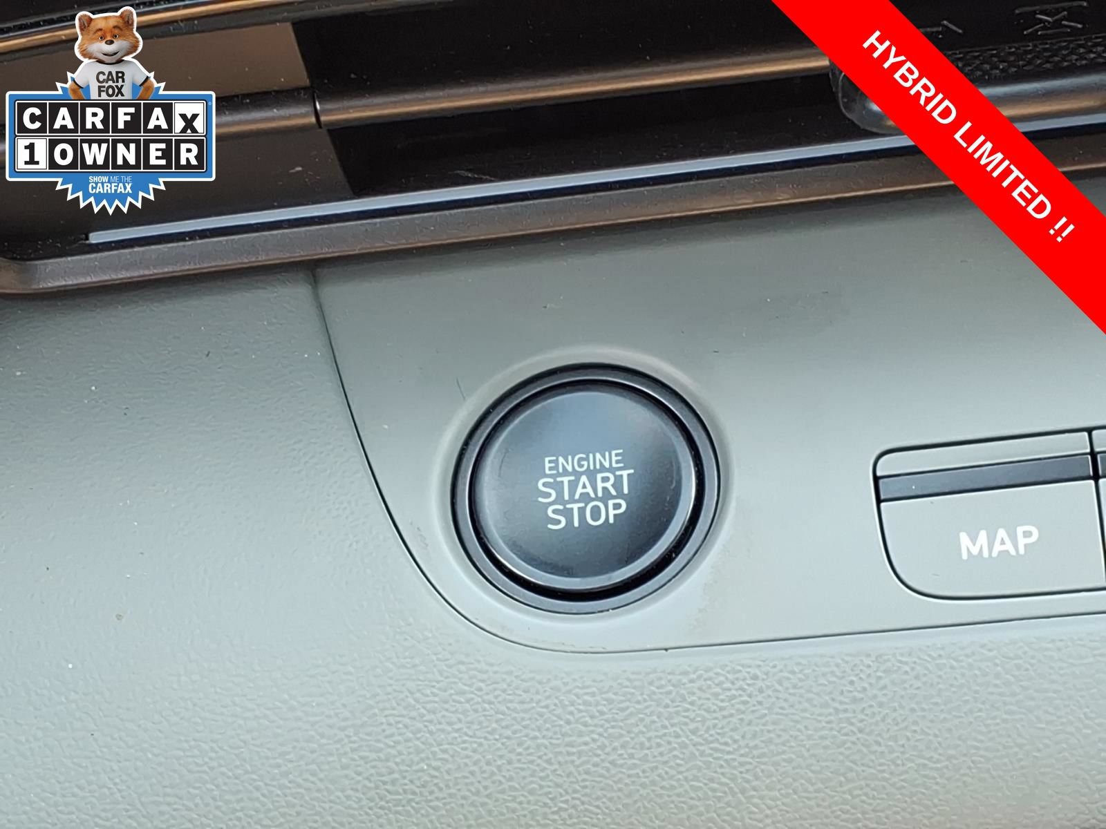 Used 2025 Hyundai Elantra Limited FWD image 25