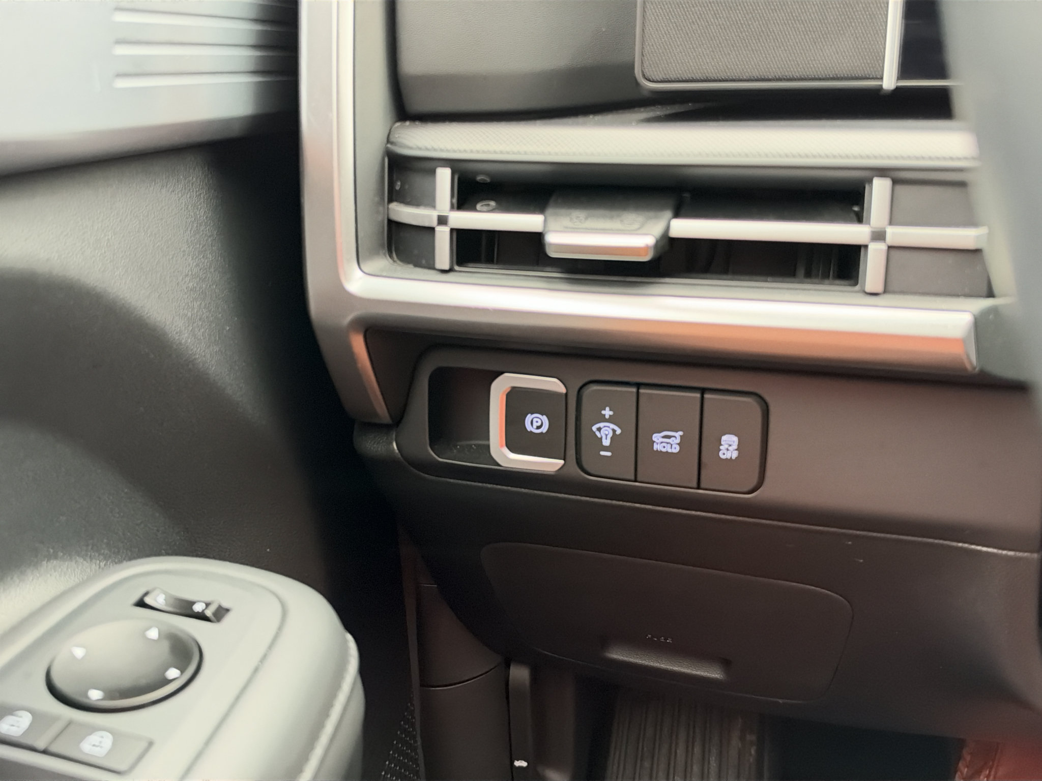 Used 2026 Hyundai Santa Fe SEL FWD image 27