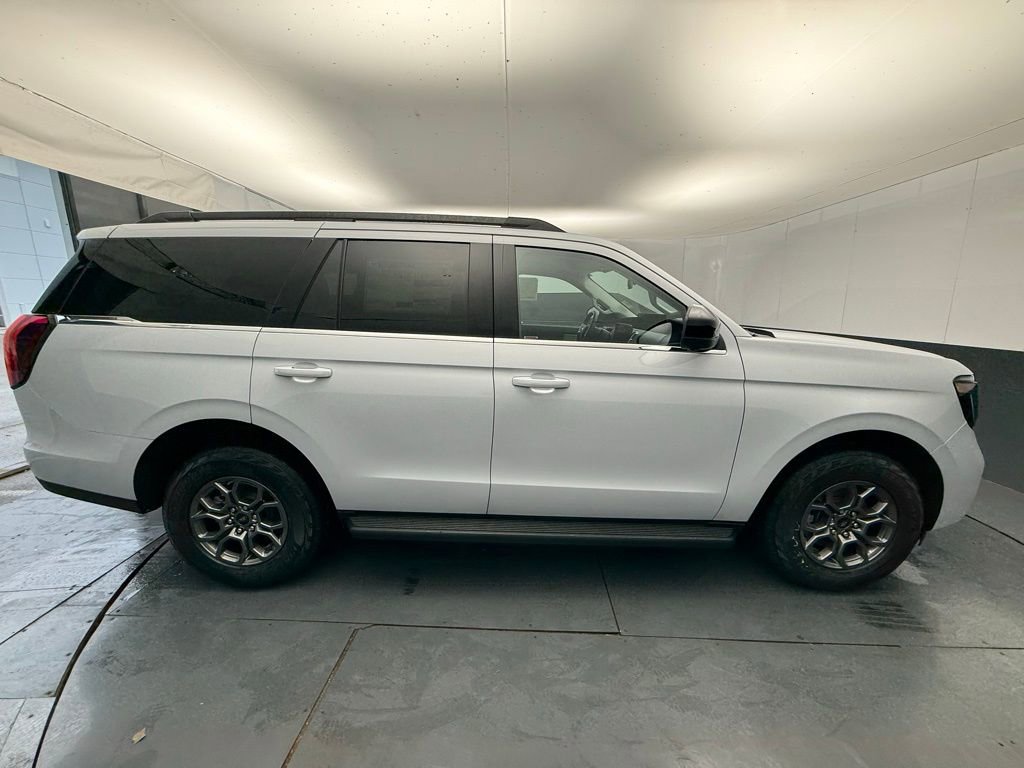 New 2025 Ford Expedition Active image 13