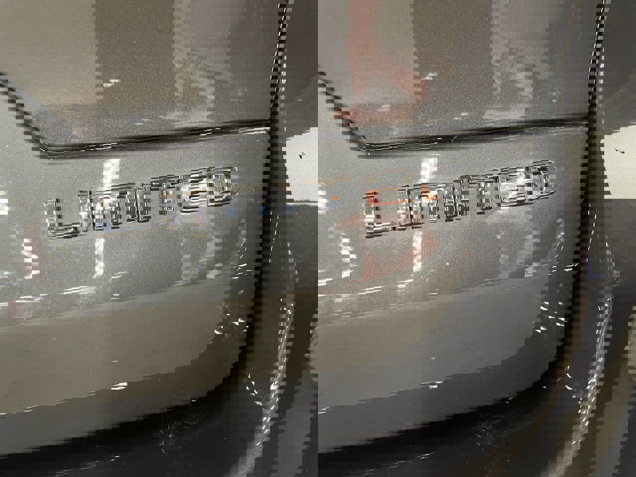 Used 2022 Jeep Grand Cherokee Limited image 32