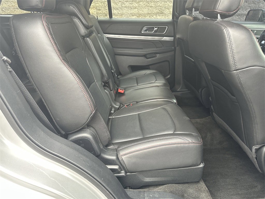 Used 2018 Ford Explorer Sport image 15
