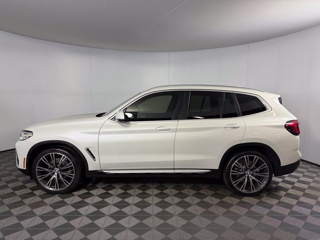 Used 2023 BMW X3 sDrive30i w/ Premium Package RWD image 5