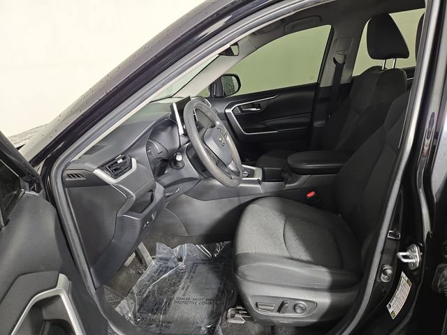 Used 2023 Toyota RAV4 XLE AWD/4WD image 12