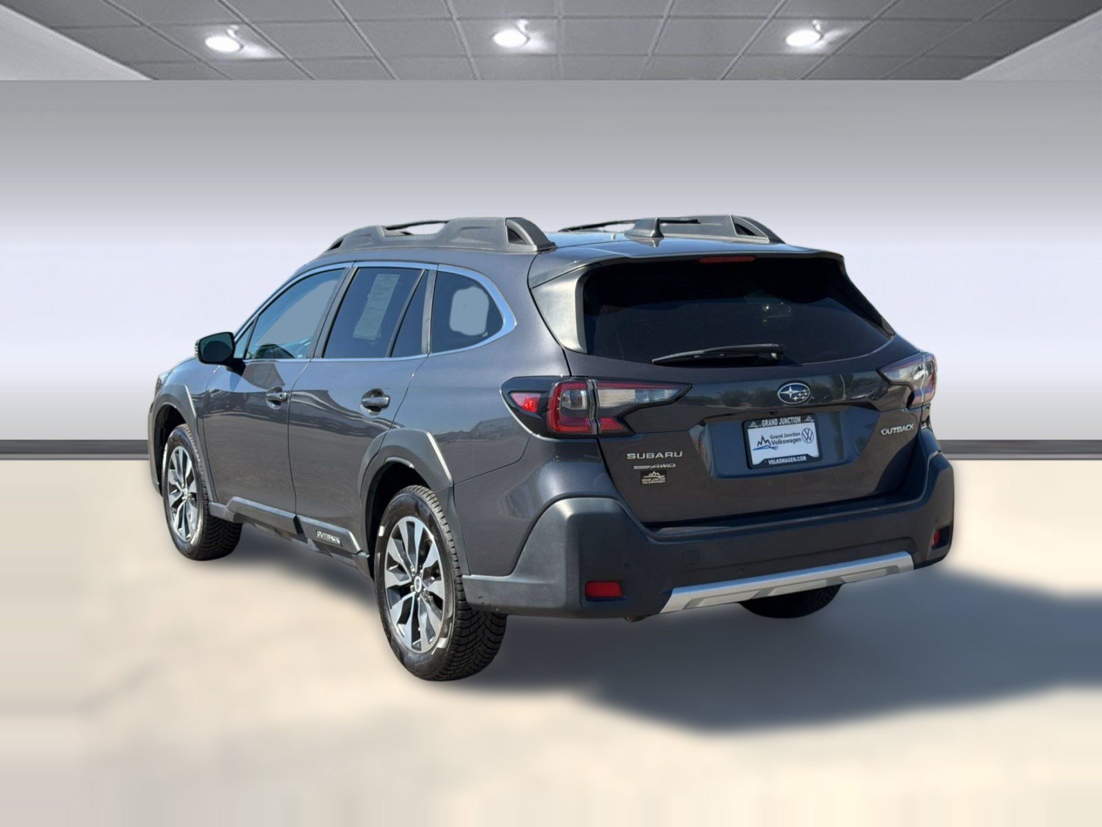 Used 2024 Subaru Outback Limited AWD/4WD image 3