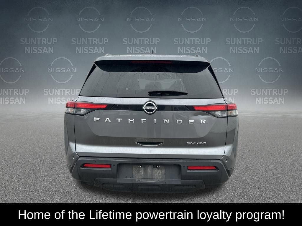 Used 2024 Nissan Pathfinder SV image 4