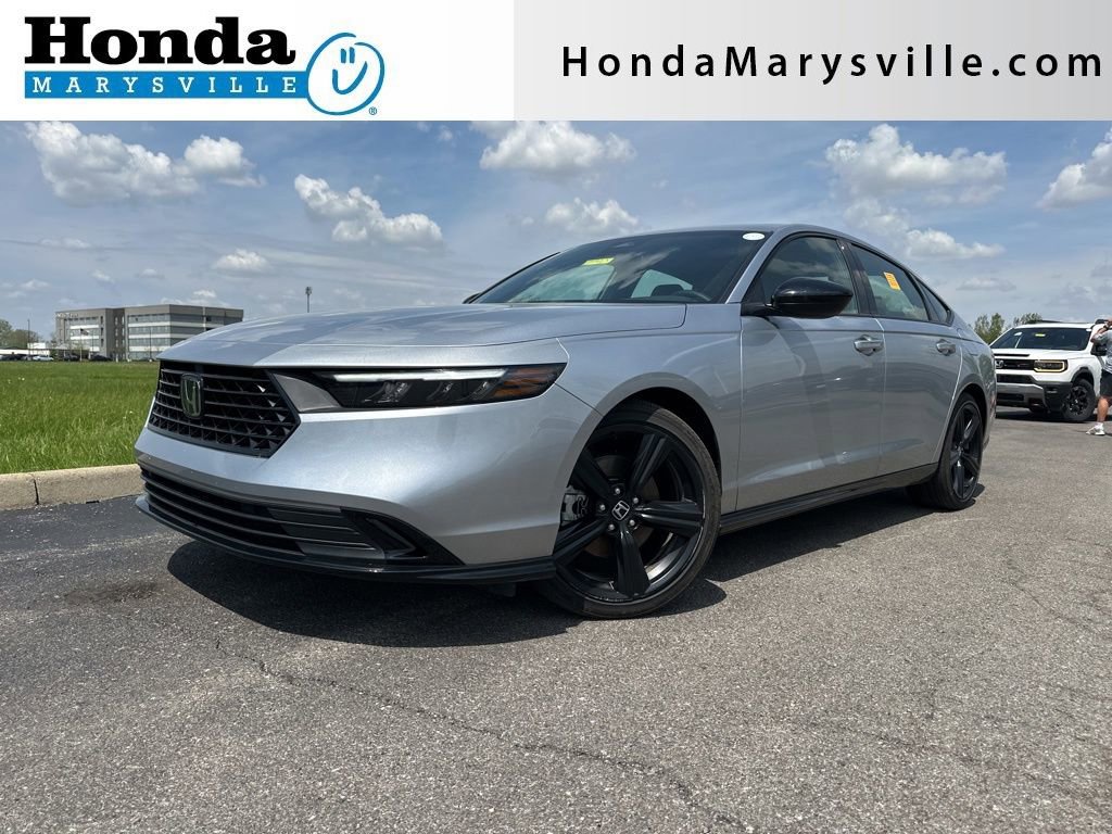 Used 2025 Honda Accord Sport image 1