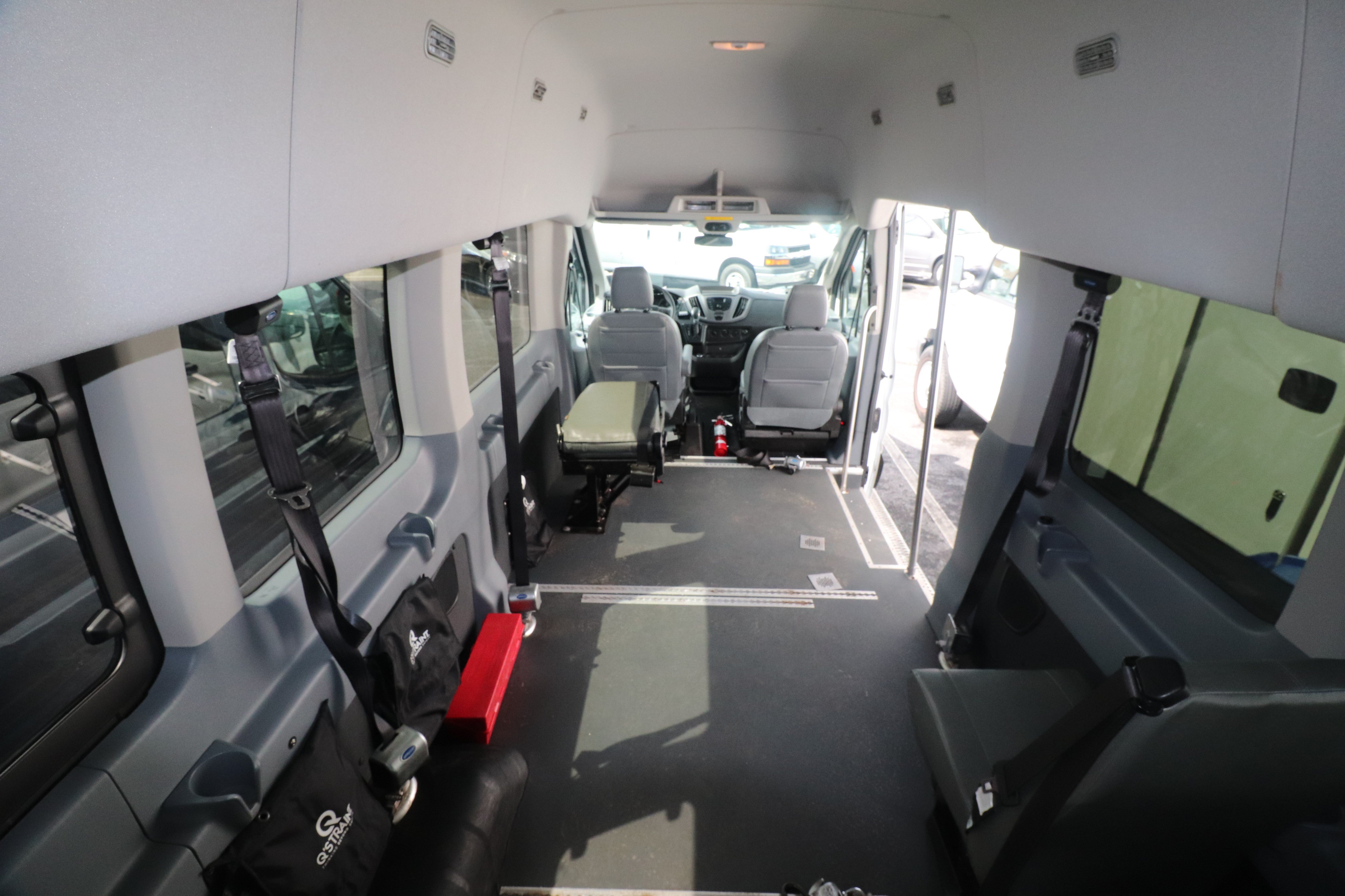 Used 2019 Ford Transit 350 XL RWD image 12