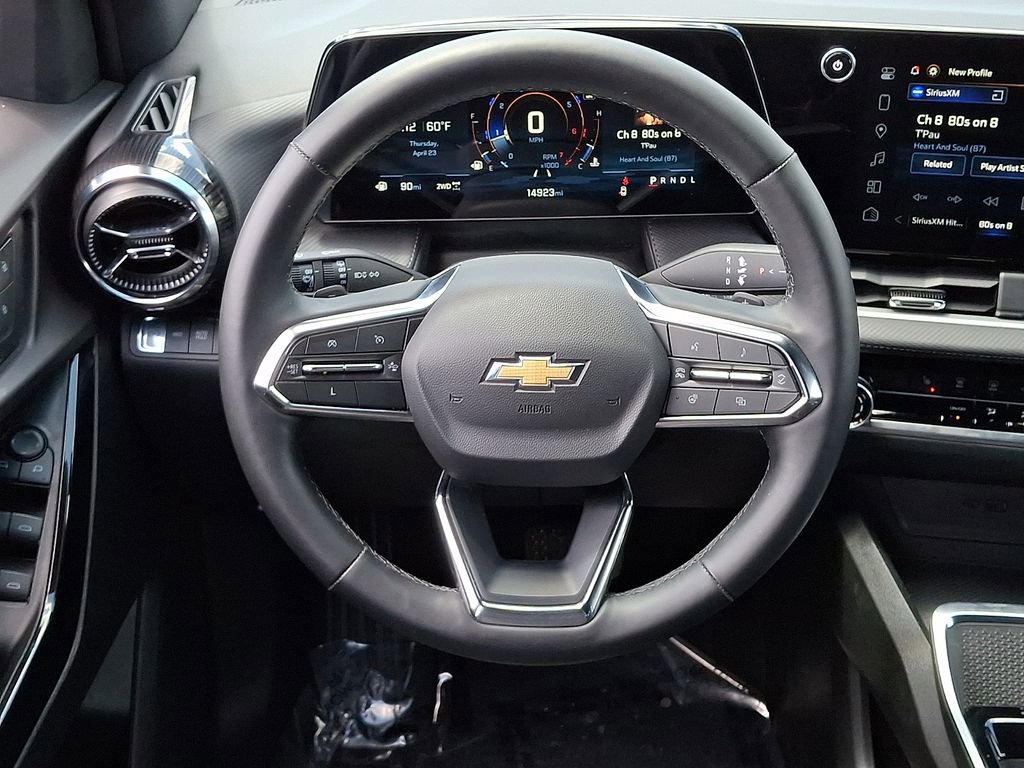 Used 2025 Chevrolet Equinox LT AWD/4WD image 19
