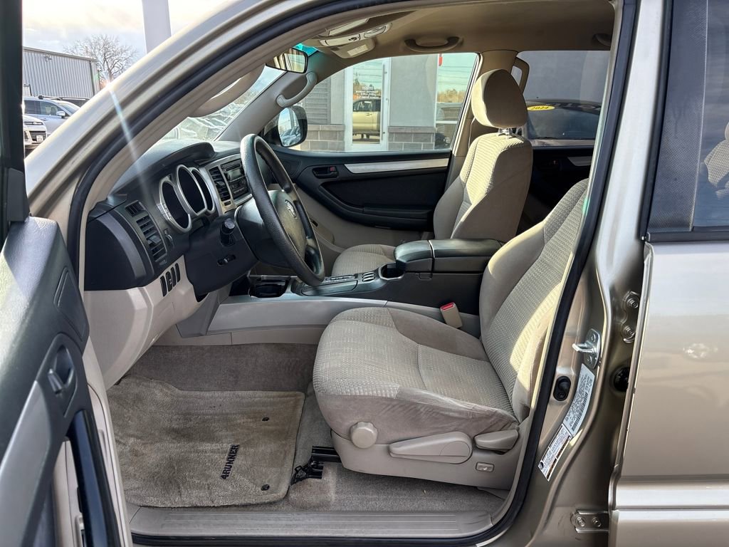 Used 2005 Toyota 4Runner Limited image 17
