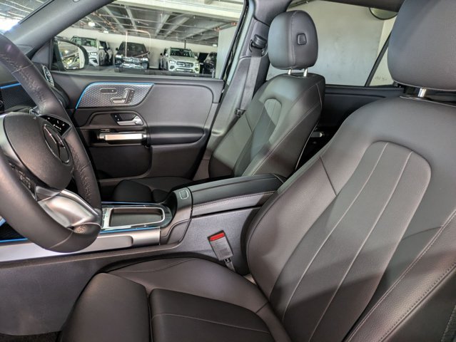 Used 2025 Mercedes-Benz GLB 250 image 19