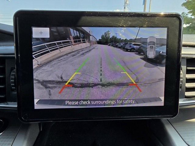 Used 2022 Ford Explorer XLT w/ Equipment Group 202A image 23