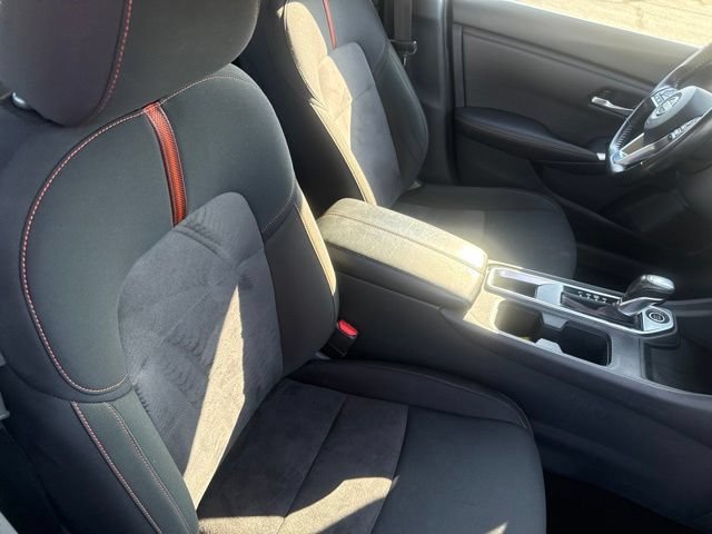 Used 2025 Nissan Sentra SR FWD image 16