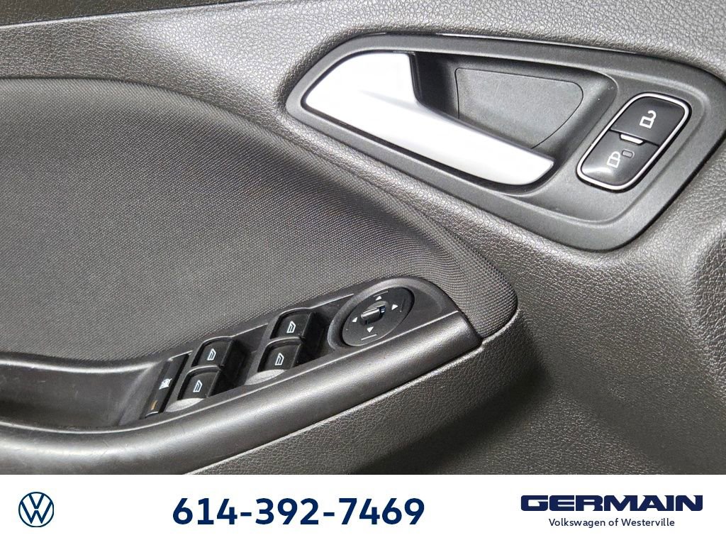 Used 2016 Ford Focus SE image 25