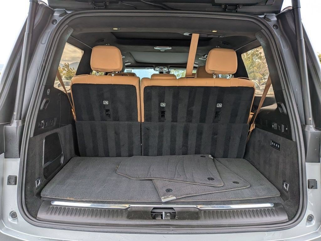 Used 2022 Jeep Grand Wagoneer Series III AWD/4WD image 32