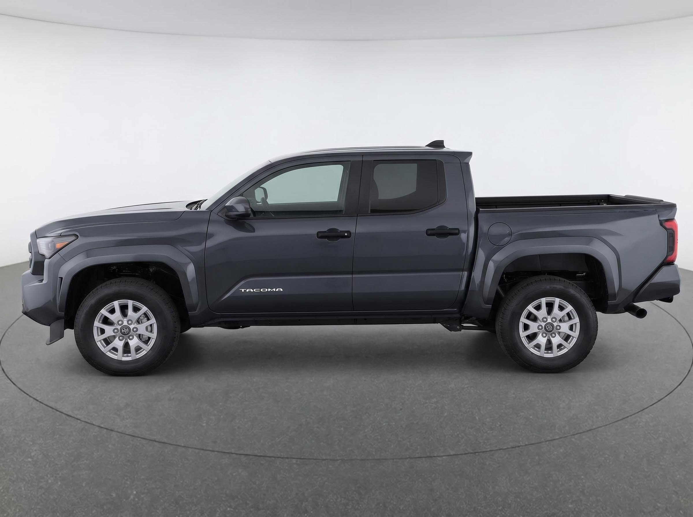 Certified 2024 Toyota Tacoma SR AWD/4WD image 6