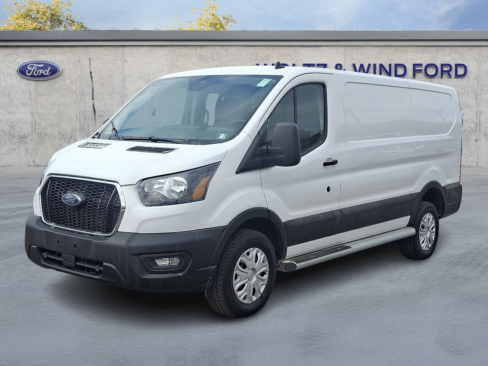 Used 2024 Ford Transit 250 Low Roof w/ Exterior Upgrade Package image 3