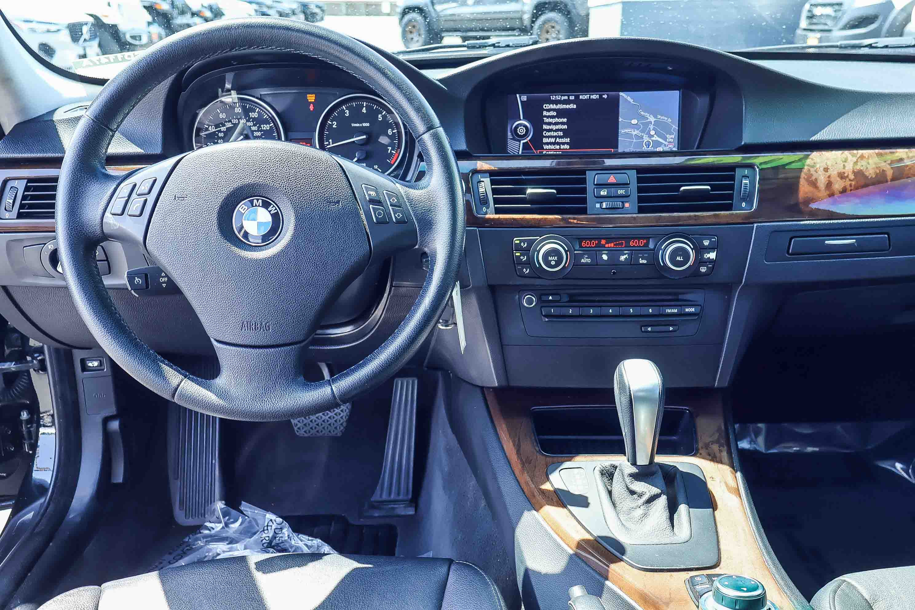 Used 2010 BMW 328i Sedan image 3