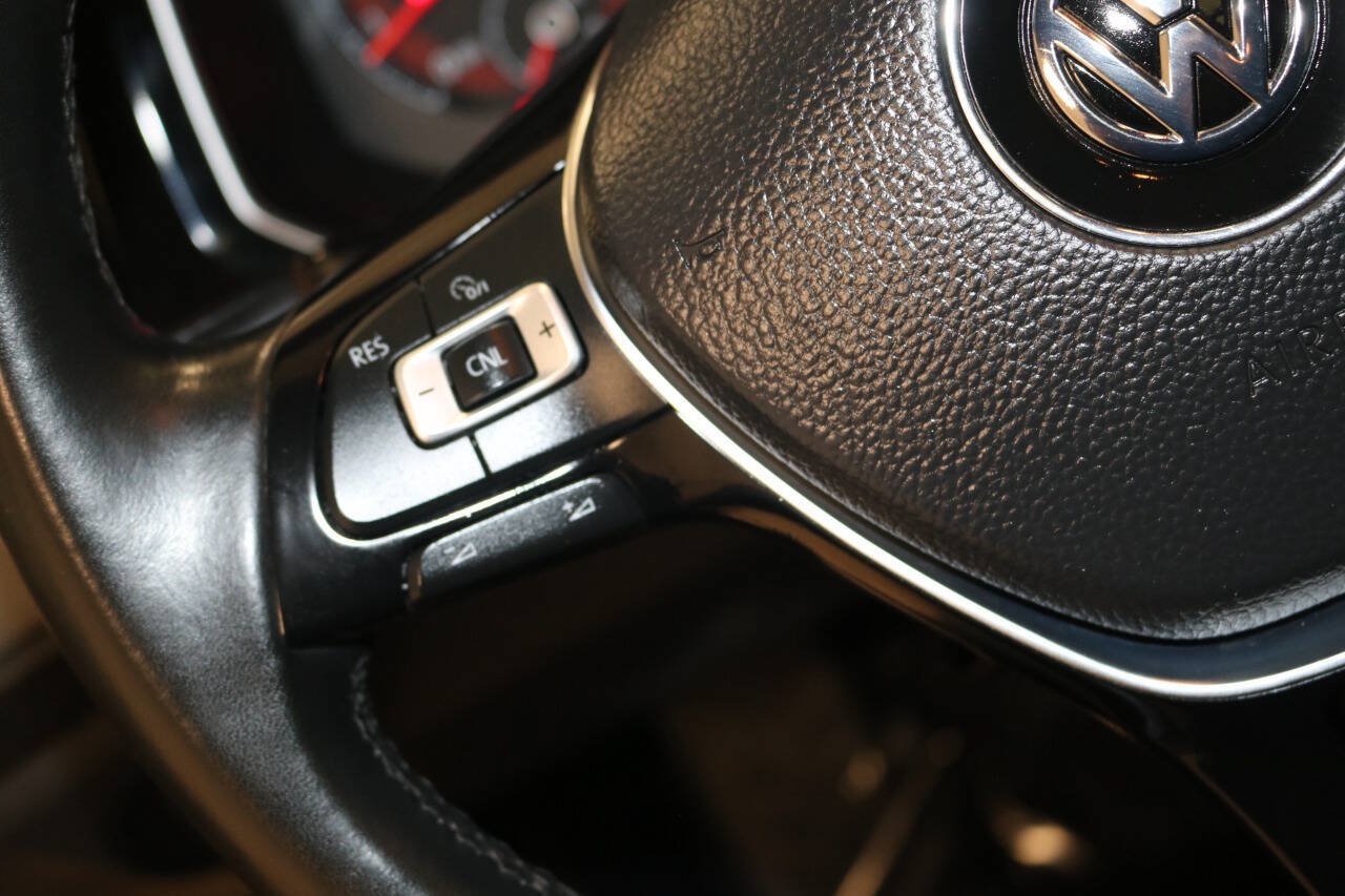 Used 2019 Volkswagen Jetta SE w/ Cold Weather Package FWD image 48