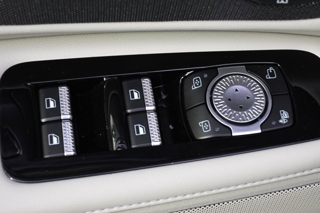 New 2026 Lincoln Nautilus Premier w/ Equipment Group 102A image 23