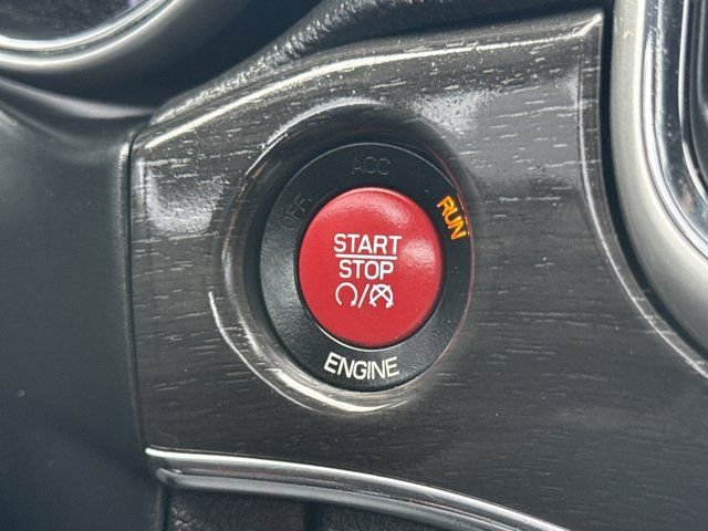 Used 2014 Jeep Grand Cherokee SRT image 24