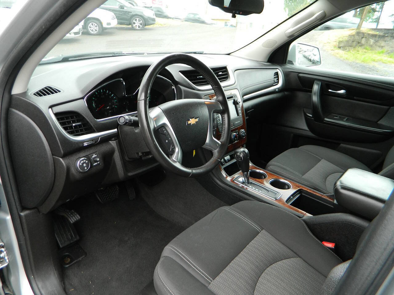 Used 2013 Chevrolet Traverse LT AWD/4WD image 11