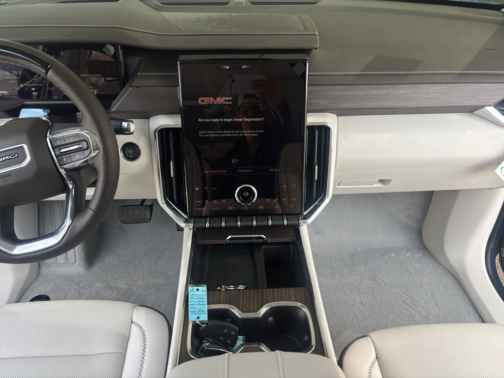 New 2026 GMC Acadia Denali w/ Super Cruise Package FWD image 22
