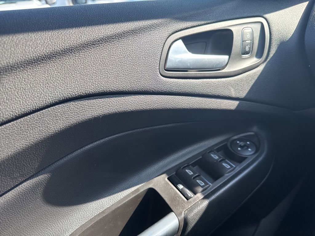 Certified 2019 Ford Escape SE image 26