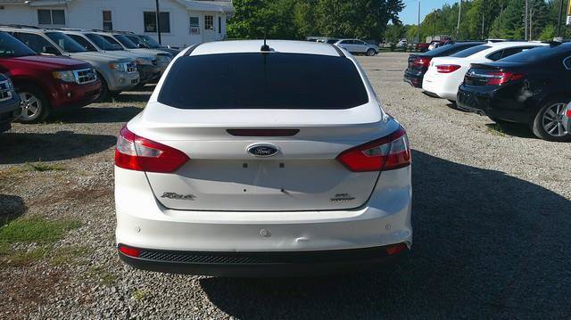 Used 2012 Ford Focus SEL FWD image 4