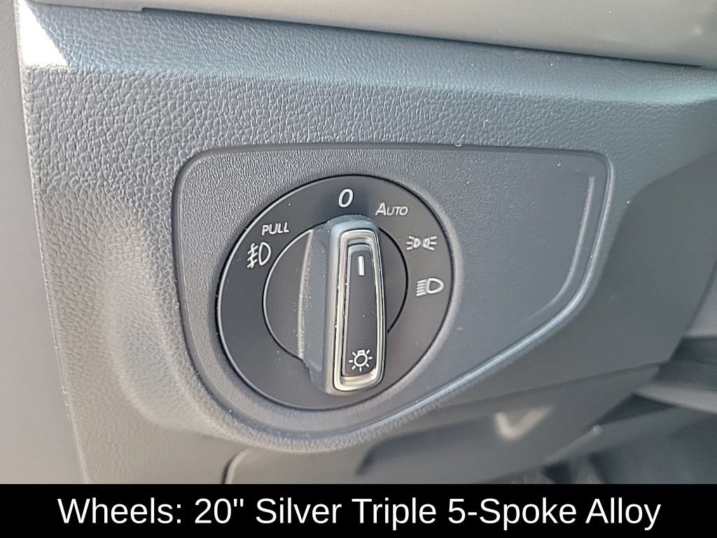 Used 2019 Volkswagen Atlas SE w/ Panoramic Sunroof Package AWD/4WD image 17