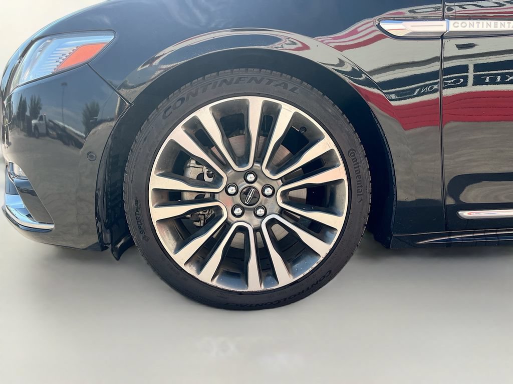 Used 2018 Lincoln Continental Reserve AWD/4WD image 33