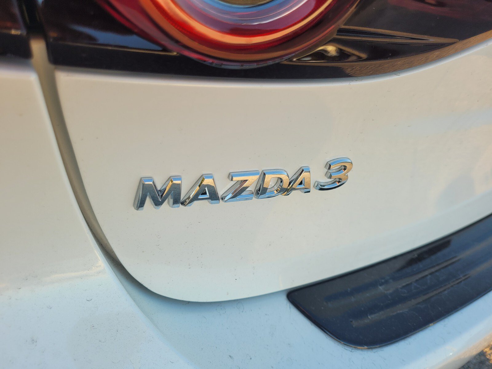 New 2026 MAZDA MAZDA3 2.5 S Hatchback w/ Premium Pkg FWD image 11