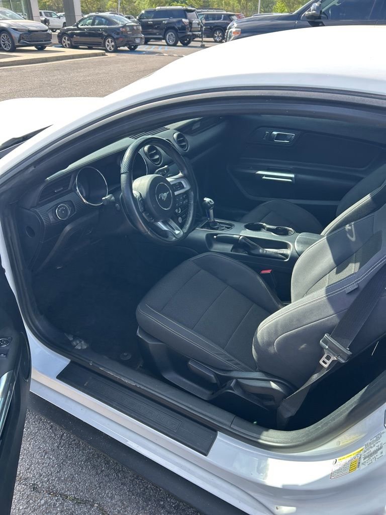 Used 2015 Ford Mustang Coupe image 10