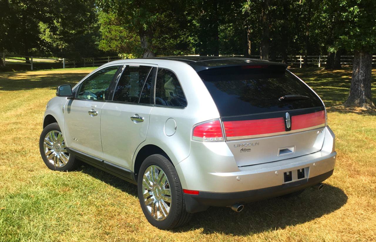 Used 2010 Lincoln MKX 2WD image 3