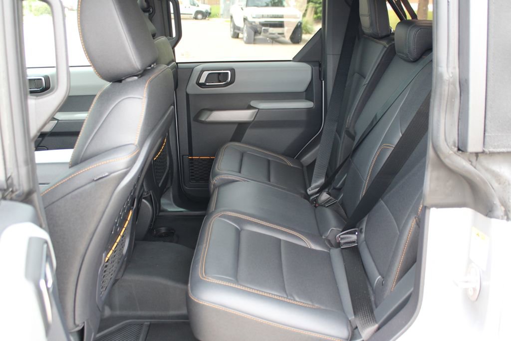 Used 2022 Ford Bronco Badlands AWD/4WD image 7