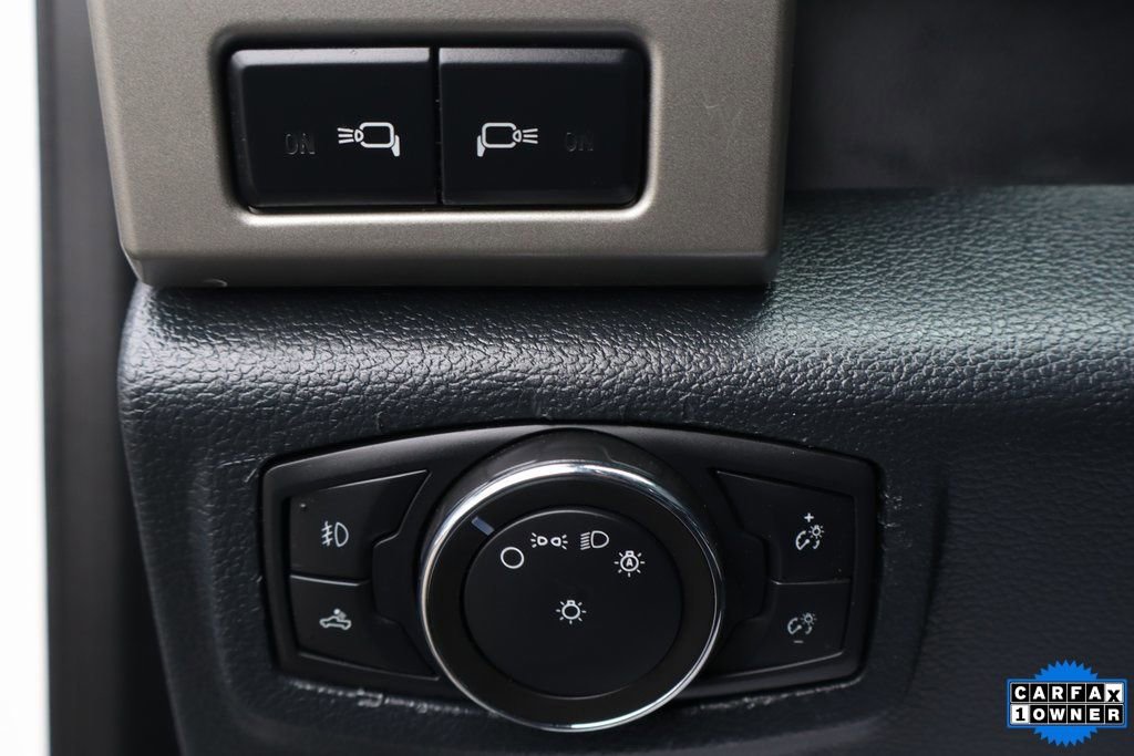 Used 2022 Ford F350 Lariat w/ Black Appearance Package image 19
