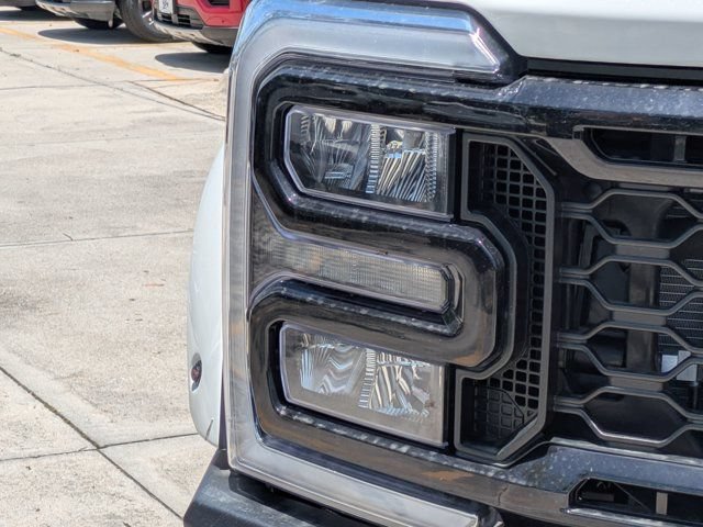 New 2026 Ford F250 Lariat w/ Black Appearance Package AWD/4WD image 9