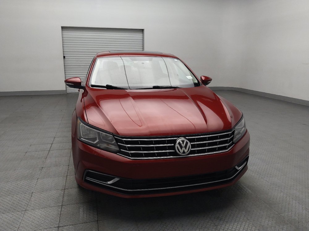 Used 2018 Volkswagen Passat 2.0T SE FWD image 14